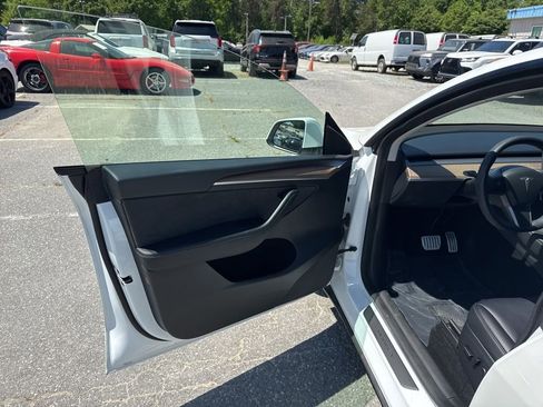 Used 2023 Tesla Model Y Performance AWD/4WD image 30