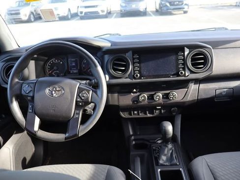 Used 2022 Toyota Tacoma SR w/ SR Convenience Package image 8