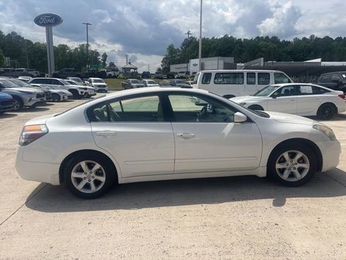 Used 2009 Nissan Altima 2.5 SL w/ Convenience Plus Pkg FWD image 6