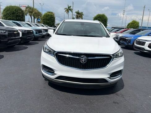 Used 2021 Buick Enclave Essence w/ LPO, Touring Package FWD image 2