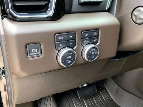 Certified 2025 GMC Sierra 1500 Denali w/ Denali Reserve Package AWD/4WD image 36