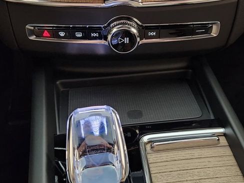 New 2026 Volvo XC60 B5 Core AWD/4WD image 19