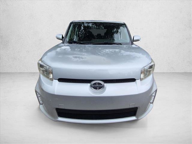 Used 2013 Scion xB FWD image 2