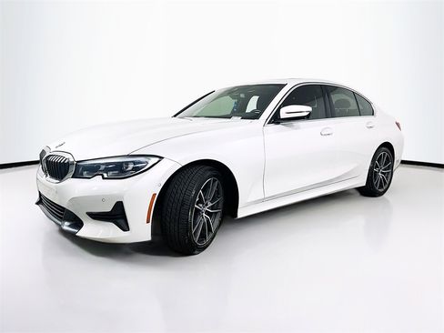 Used 2020 BMW 330i Sedan w/ Convenience Package image 2