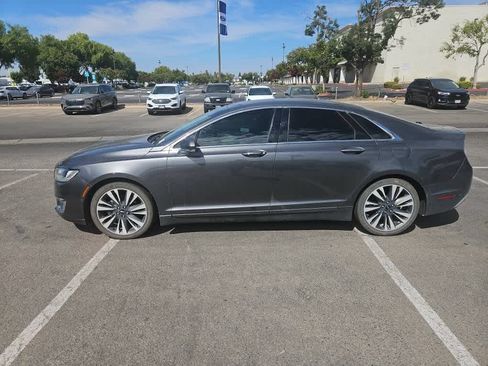 Used 2019 Lincoln MKZ Reserve FWD image 4
