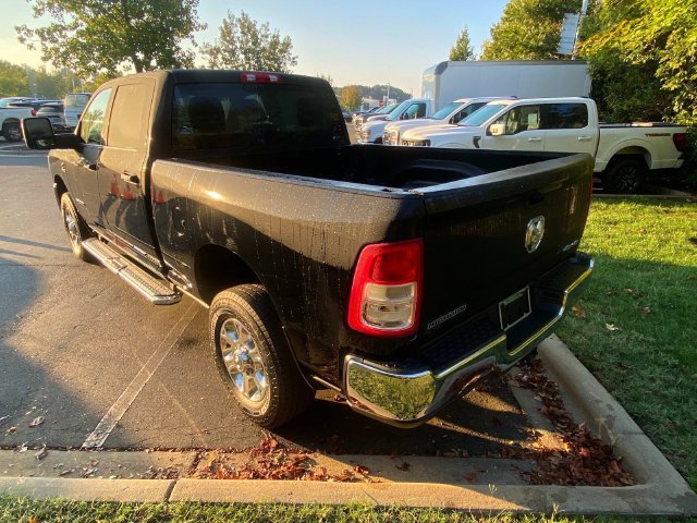 Used 2024 RAM 2500 Big Horn AWD/4WD image 30
