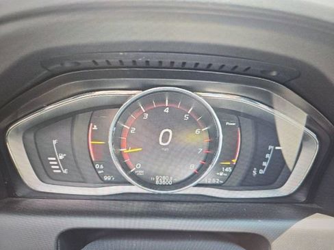 Used 2017 Volvo XC60 T6 Dynamic w/ Climate Package AWD/4WD image 6