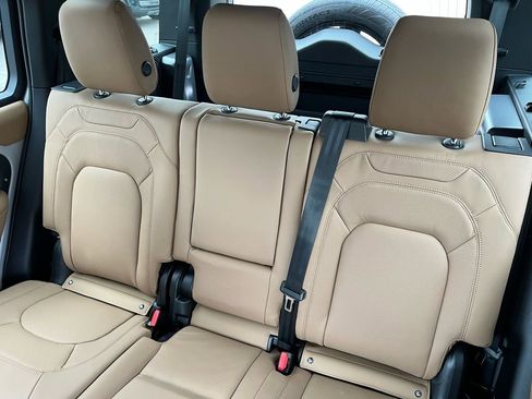 New 2026 Land Rover Defender 110 X-Dynamic SE image 20