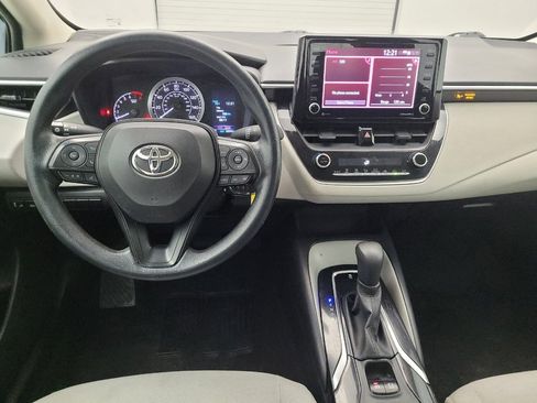 Used 2022 Toyota Corolla LE FWD image 22