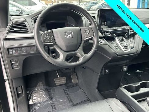Certified 2023 Honda Odyssey Sport image 3