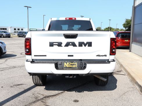 Used 2026 RAM 2500 Big Horn AWD/4WD image 5