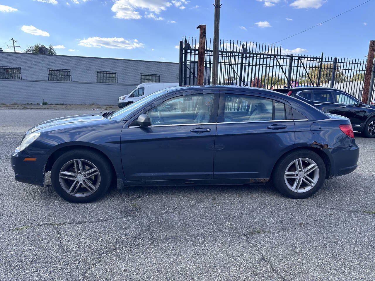 Used 2008 Chrysler Sebring Touring FWD image 8