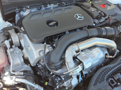 Used 2025 Mercedes-Benz CLA 250 image 27