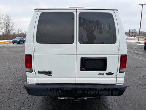 Used 2009 Ford E-350 and Econoline 350 Extended Wagon Super Duty image 8