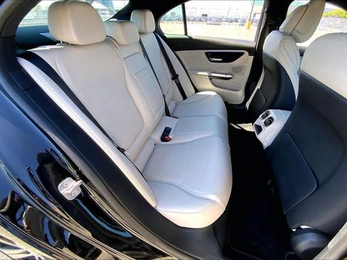 Used 2025 Mercedes-Benz C 300 Sedan image 19
