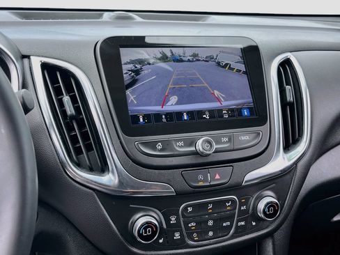 Used 2024 Chevrolet Equinox LT FWD image 14
