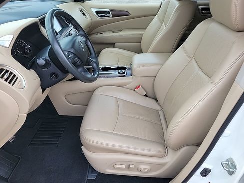 Used 2018 Nissan Pathfinder Platinum AWD/4WD image 12