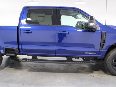 New 2026 Ford F250 Lariat w/ Black Appearance Package AWD/4WD image 10
