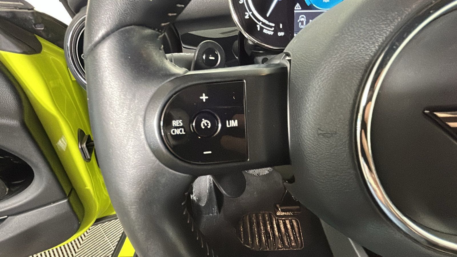 Used 2024 MINI Cooper S w/ Signature Upholstery Package FWD image 18