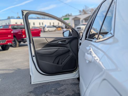 Used 2024 Chevrolet Equinox LT w/ LPO, Floor Liner Package image 26