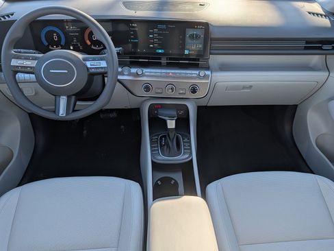 New 2026 Hyundai Kona SE image 8