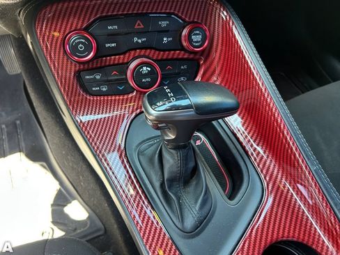 Used 2019 Dodge Challenger R/T w/ Driver Convenience Group RWD image 7