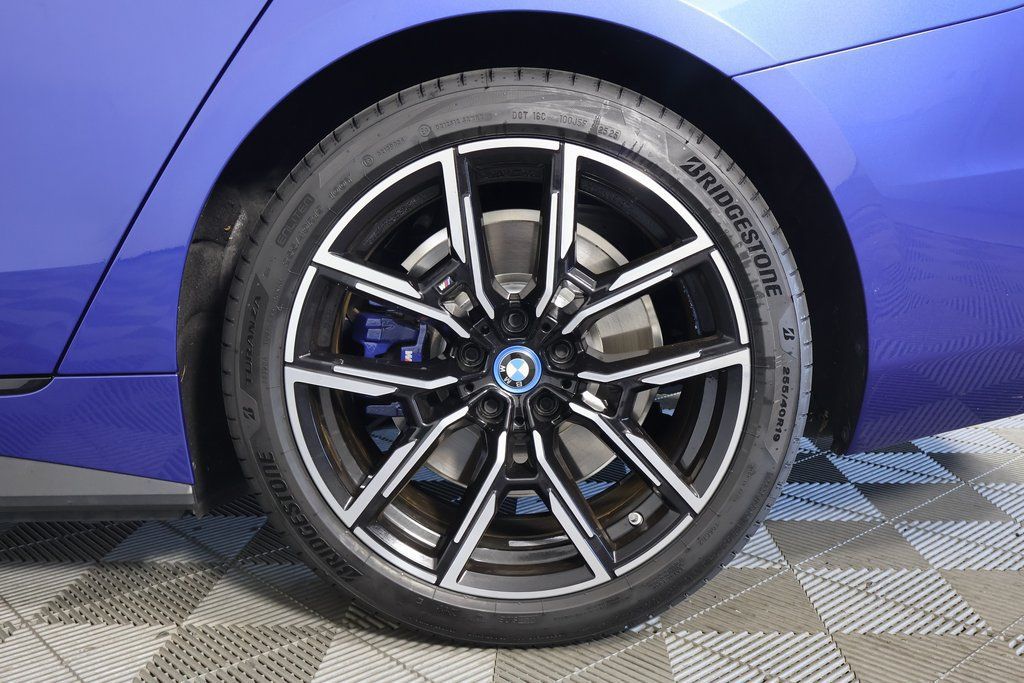 Used 2023 BMW i4 eDrive40 w/ M Sport Package RWD image 16