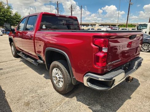 Used 2020 Chevrolet Silverado 2500 LT w/ Texas Edition RWD image 4