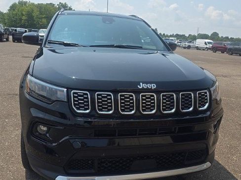 Used 2025 Jeep Compass Limited w/ Sun & Sound Group AWD/4WD image 2