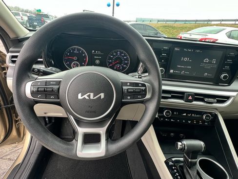 Used 2022 Kia K5 LXS image 24