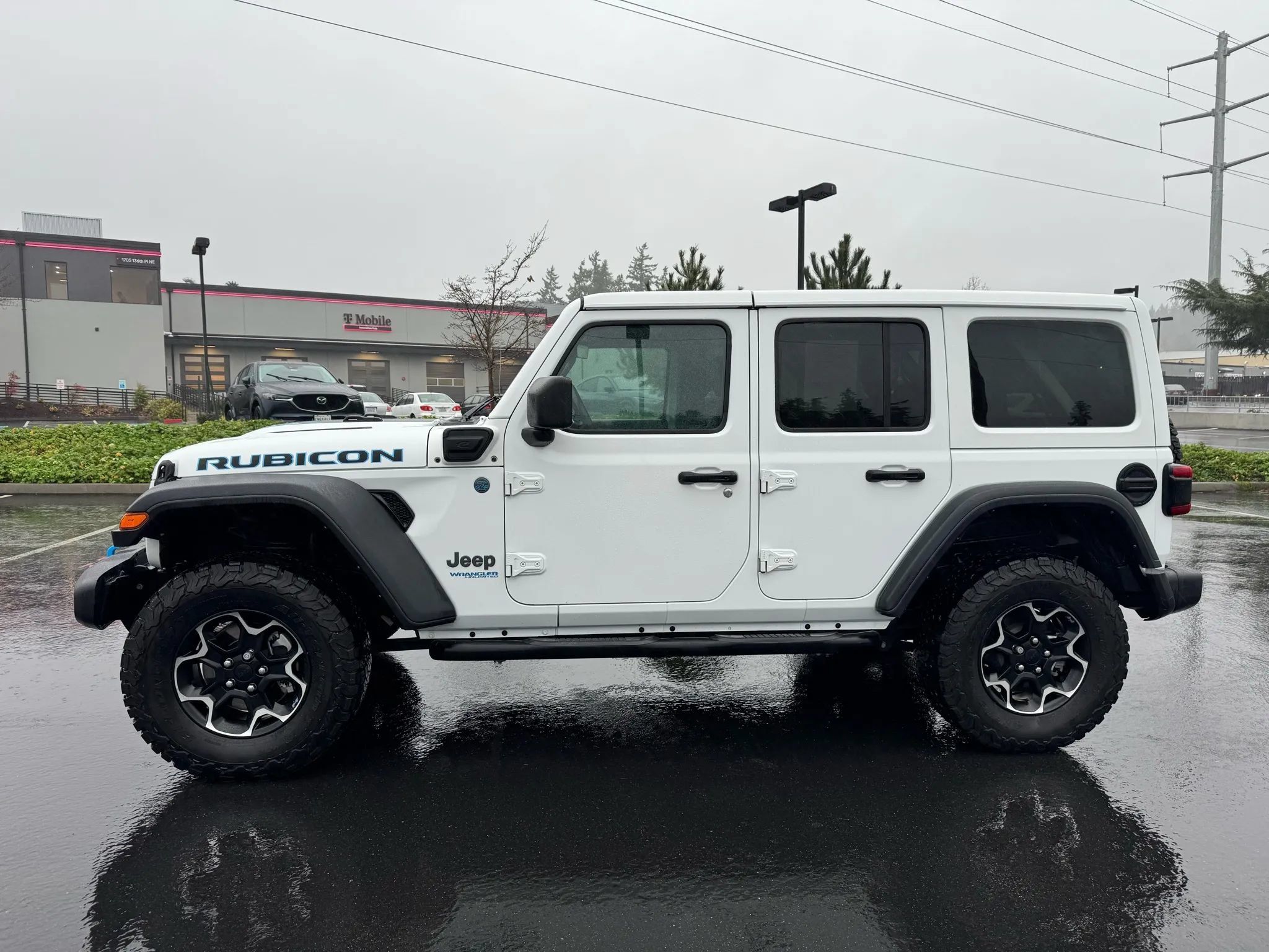 Used 2021 Jeep Wrangler Unlimited Rubicon 4xe w/ Cold Weather Group AWD/4WD image 6