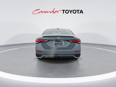 Used 2025 Nissan Sentra SR FWD image 7