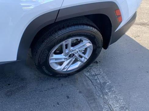 Certified 2025 Hyundai Tucson SE image 27