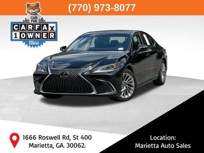 Used 2019 Lexus ES 300h w/ Accessory Package 2