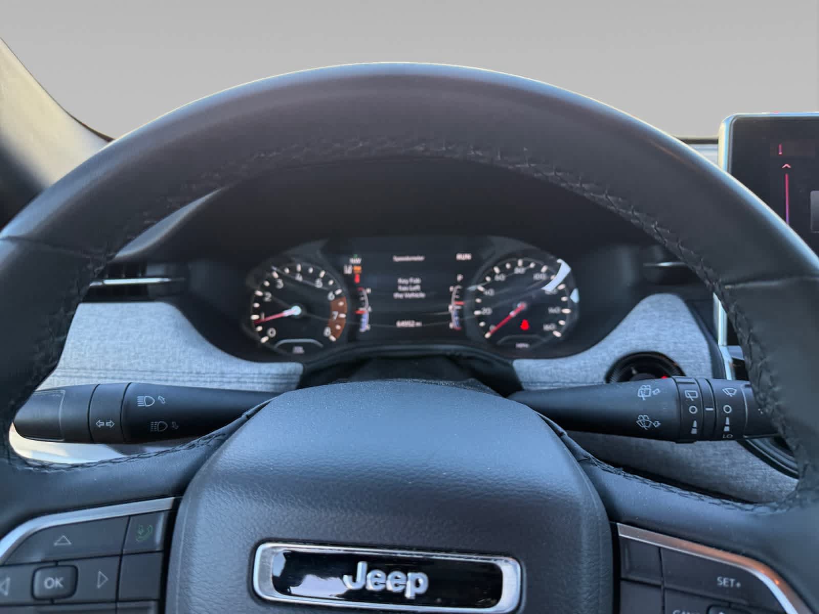 Used 2024 Jeep Compass Latitude AWD/4WD image 14