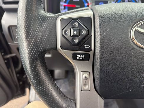 Used 2017 Toyota 4Runner SR5 Premium w/ Four Season Floor Mat Package image 12