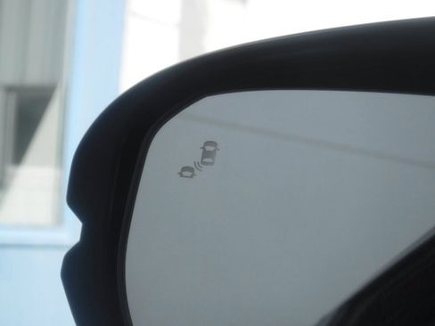 Used 2025 Honda CR-V EX-L image 32