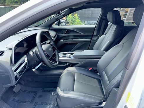 Used 2024 Cadillac Lyriq Sport RWD image 13