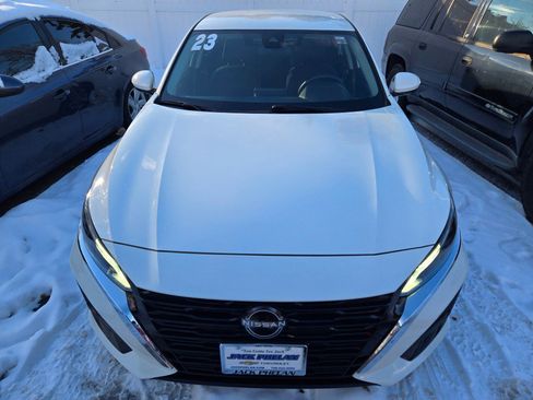 Used 2023 Nissan Altima 2.5 S image 3