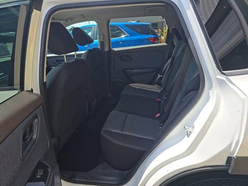 Used 2021 Nissan Rogue S AWD/4WD image 6