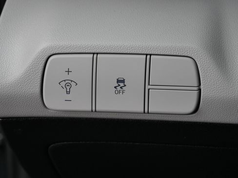 Certified 2025 Hyundai Elantra Limited image 20