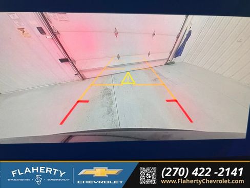 Used 2025 Chevrolet Traverse LT FWD image 33