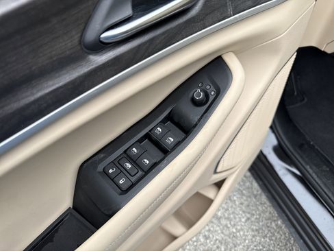 New 2026 Jeep Grand Cherokee Limited RWD image 13