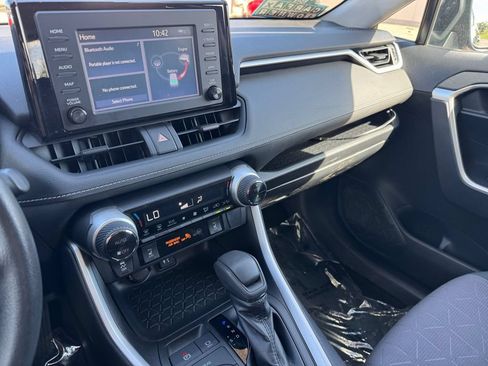Certified 2019 Toyota RAV4 XLE w/ Convenience Package AWD/4WD image 29