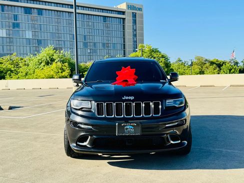 Used 2014 Jeep Grand Cherokee SRT8 w/ Luxury Group II image 31