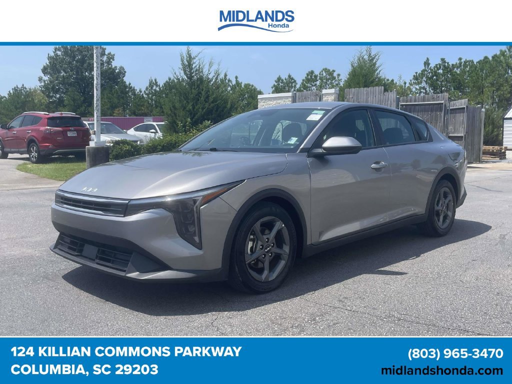 Used 2025 Kia K4 FWD image 3