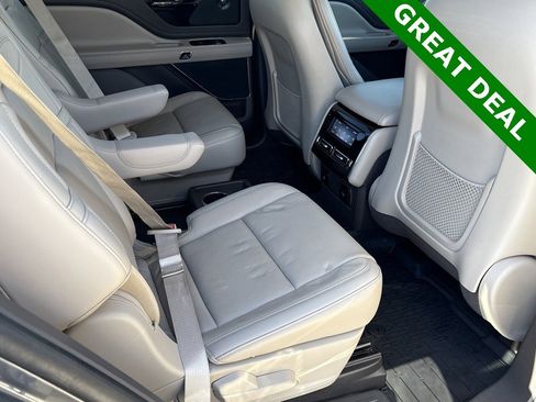 Used 2023 Lincoln Aviator Reserve w/ Equipment Group 201A image 30