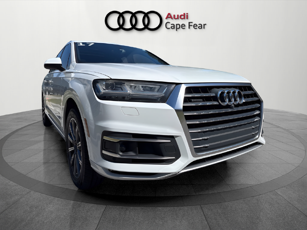 Used 2017 Audi Q7 3.0T Premium Plus w/ Premium Plus Package AWD/4WD image 10