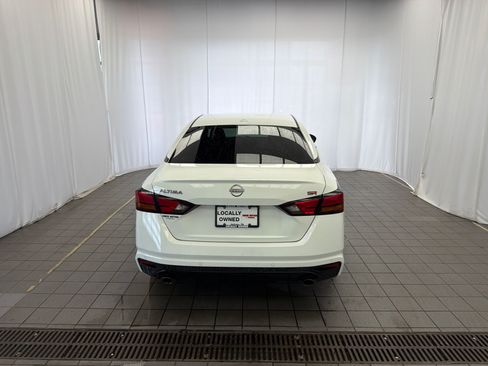 Used 2023 Nissan Altima 2.5 SR FWD image 6
