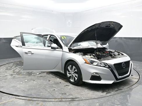 Used 2021 Nissan Altima 2.5 S image 40